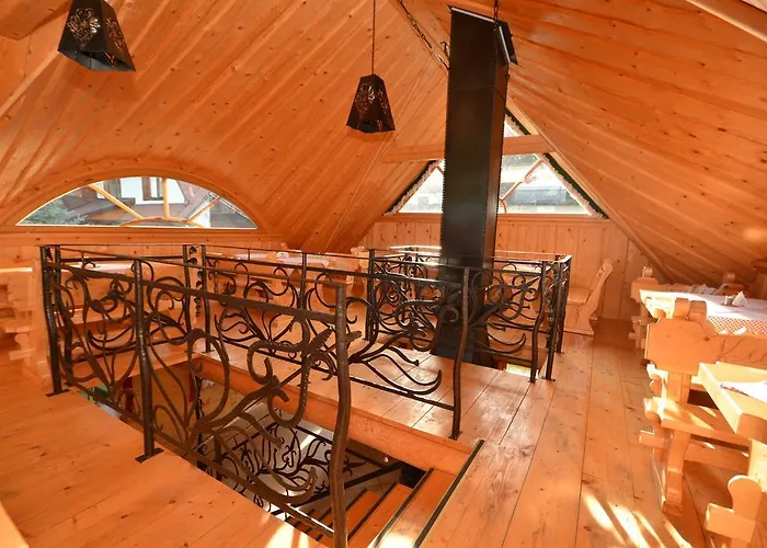 לינה וארוחת בוקר Kubik 3*