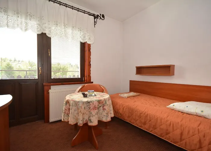 לינה וארוחת בוקר Kubik